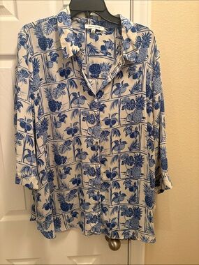 Rose & Olive Blue and White Botanical Tunic Top